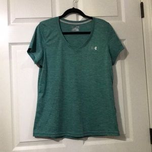 Under Armor loose fitting shirt